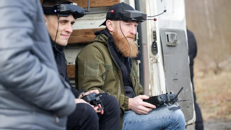 У Луцьку навчають керувати FPV-дронами
