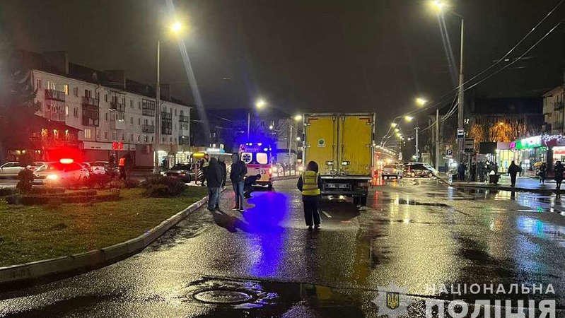 Збила вантажівка: подробиці страшної аварії у Луцьку