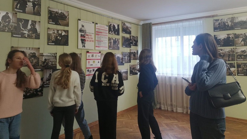 У музеї на Волині діє виставка воєнних світлин