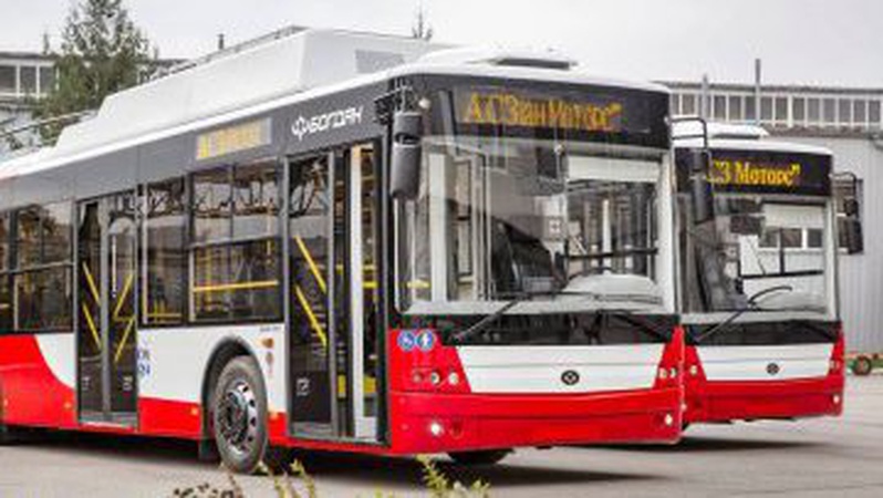 Як у Провідну неділю курсуватиме транспорт до кладовища в Гаразджі