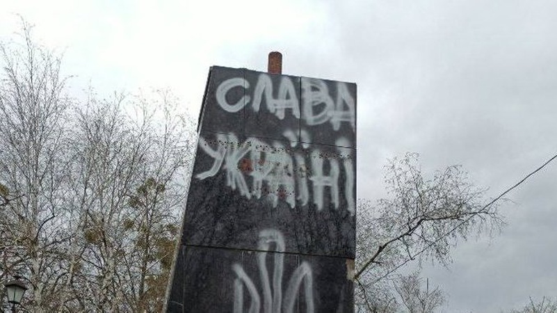 Жукова – на смітник: у Харкові демонтували пам’ятник кумиру путіна