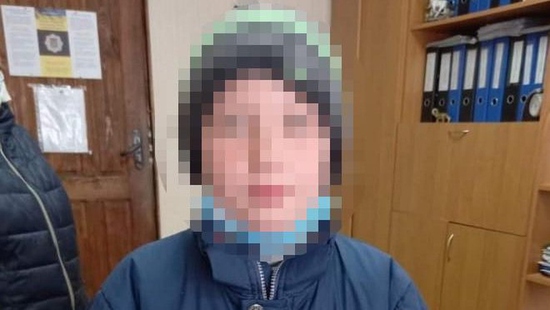 Школяр з Луцька, якого розшукували рідні та поліція, був у під’їзді