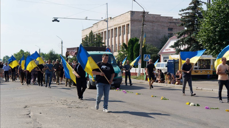 На Волині поховали 29-річного Героя Олега Іванова, який сам виховував сина