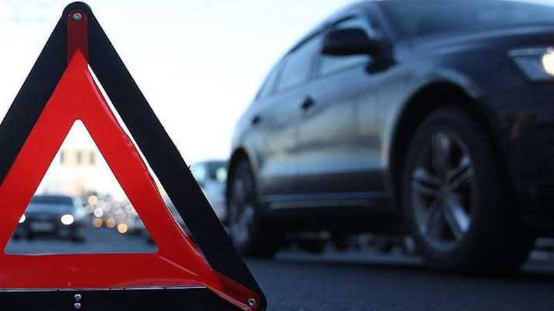 У Луцьку на «зебрі» авто збило жінку, її госпіталізували