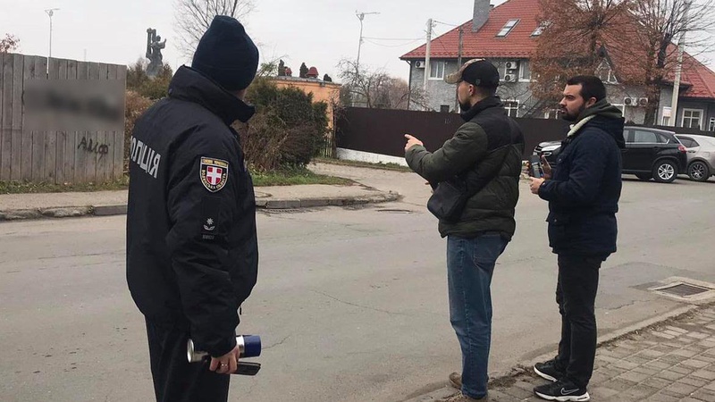 На Волині поліція разом з активістами замальовували рекламу наркосайтів