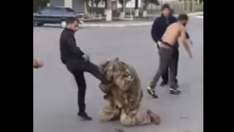 У Торчині компанія п’яних ромів жорстоко побила атовця. ФОТО. ВІДЕО