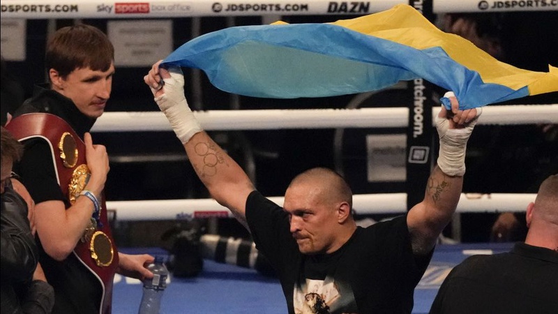 Усик станцював гопак після перемоги над Джошуа: відео