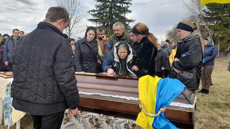 На Волині попрощалися із загиблим Героєм, 25-річним Олександром Катеринюком