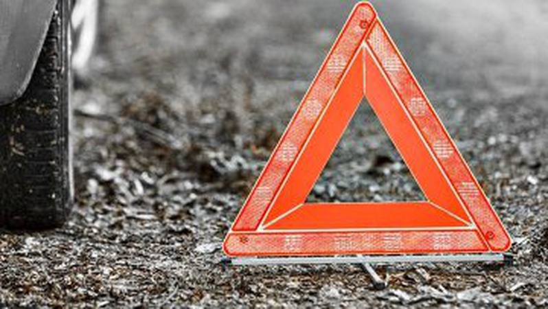 У Луцьку п’яного водія буса, який в’їхав у Ford на Відродження, оштрафували на 17 тис. та відібрали права