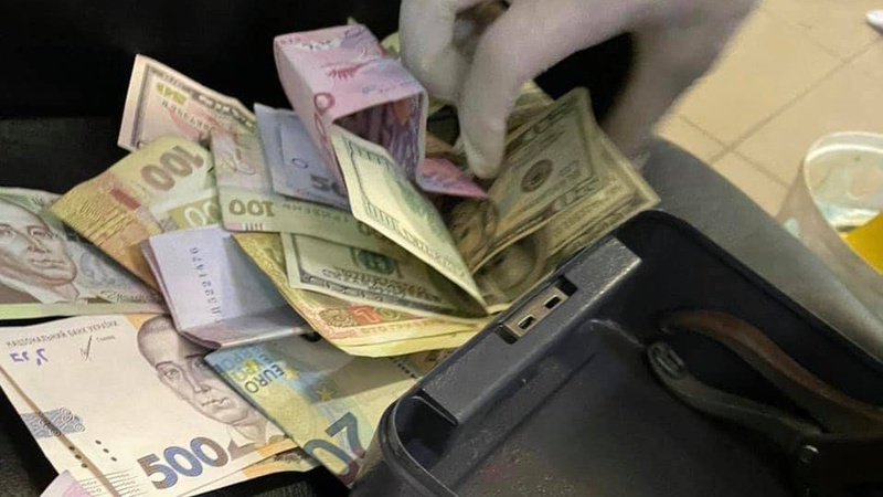 Волинського митника зловили на хабарі. ФОТО