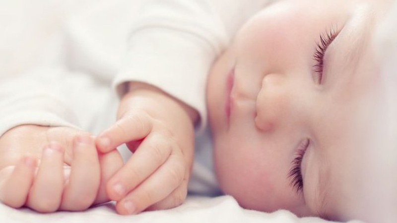 Волинянка народила дівчинку у легковику по дорозі до пологового