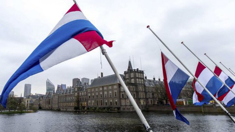 Нідерланди припинили видачу віз росіянам