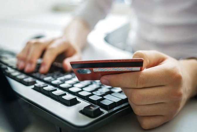 «Працівники банку» зняли з картки волинянки понад 30 000 гривень