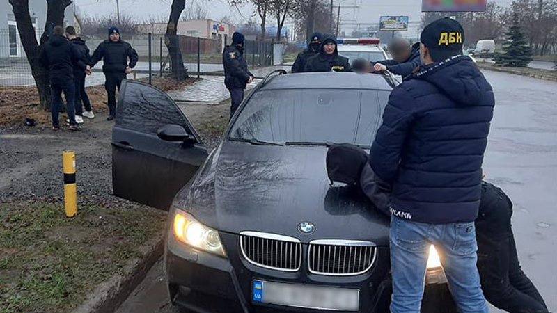 На Волині судитимуть банду наркоторговців, які щомісяця робили по 3 тисячі закладок