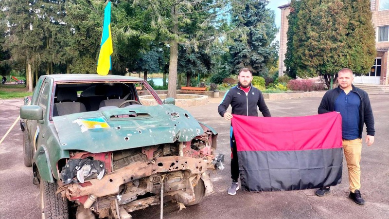 У Рожищі поставили розбите авто військових з Куп‘янська: збирають гроші на нове