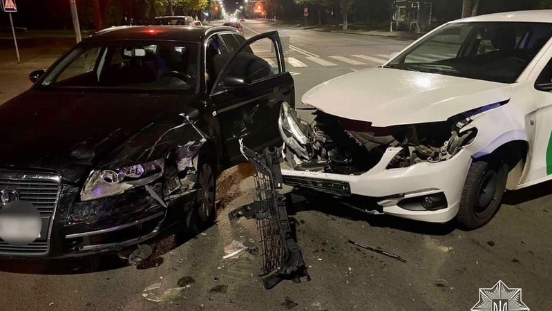 Вночі у Луцьку на Відродження сталась аварія