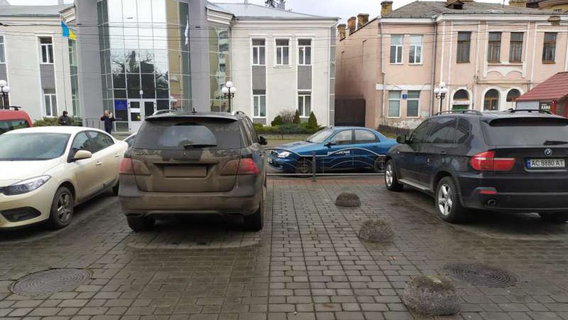 Де в Луцьку будуть нові платні автопарковки