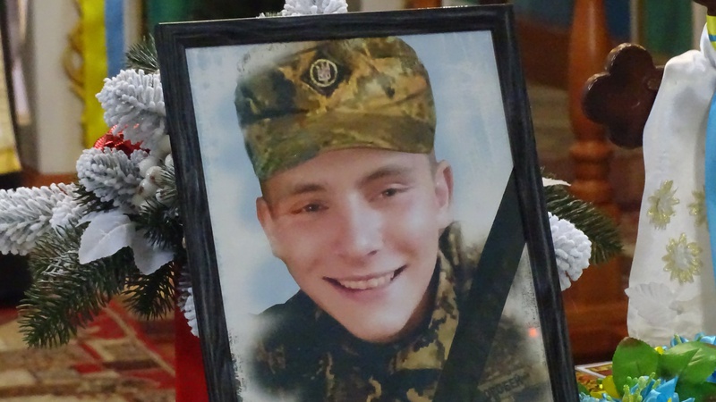 На Волині попрощалися із молодим Героєм Максимом Воробеєм