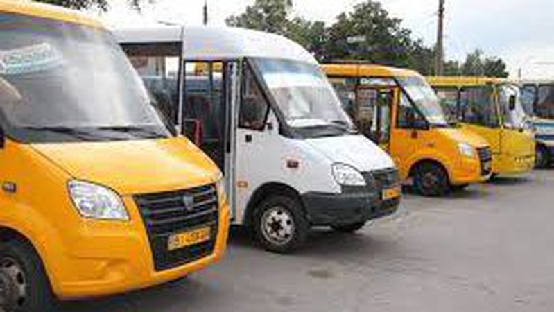 На Волині водій автобуса «забув» жінку на одній із зупинок: проблему вирішили патрульні