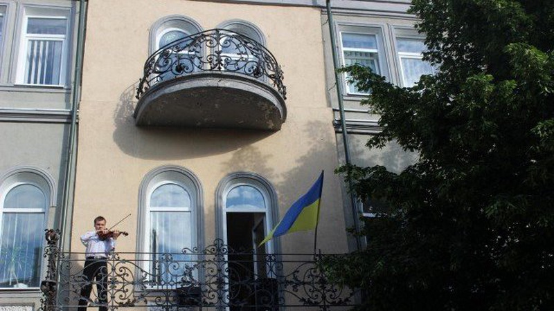 У Луцьку обвалюється частина історичної будівлі