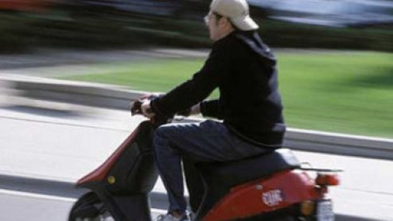 П’яний волинянин роз’їжджав на мопеді та пропонував поліцейським гроші