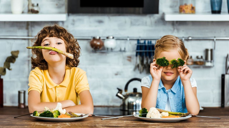 Корисний раціон: перелік продуктів, які обов'язково повинні вживати діти