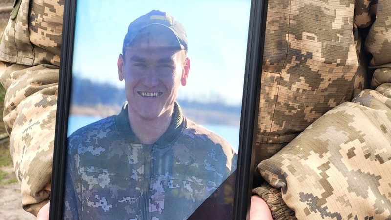 За кілька днів до смерті одружився: на Волині в останню дорогу провели Героя Михайла Рудня