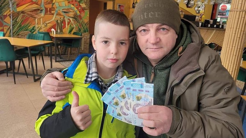 Віддав гроші на ЗСУ: зворушлива історія про маленького благодійника з Луцька