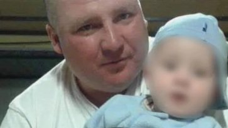 Вінницький міняйло, який заборгував знайомим пів мільйона доларів, переховувався з сім’єю в Луцьку