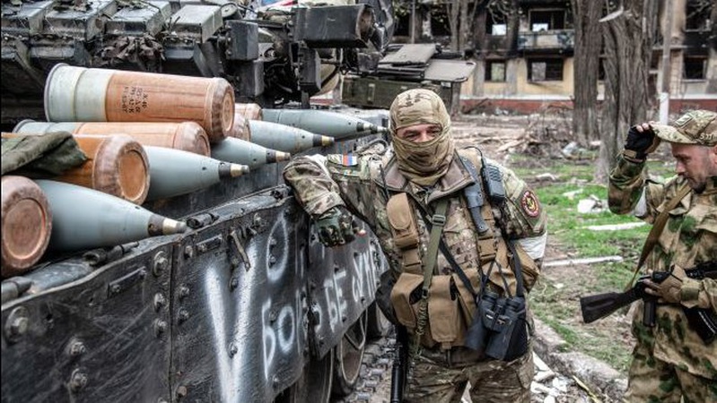 Вибухало дві години. У Херсонській області знищили готель, де були окупанти