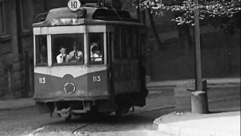 Львівські трамвайні аварії та трапунки