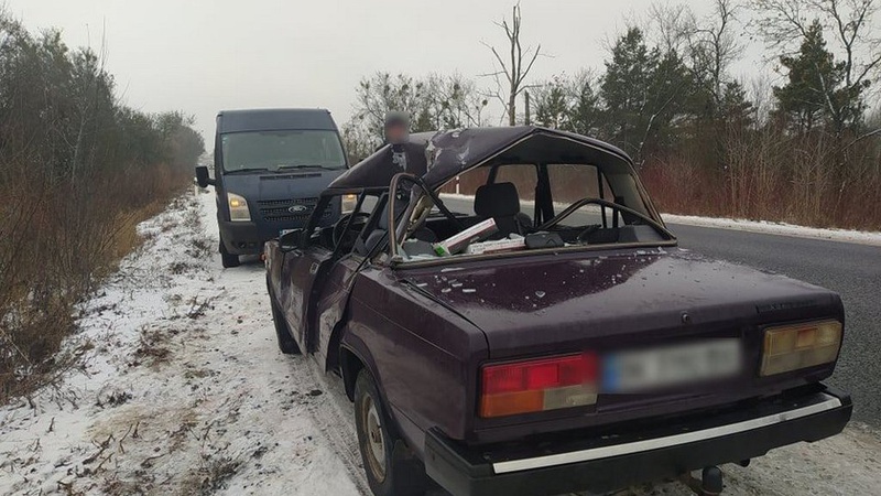 На виїзді з волинського міста сталося три аварії