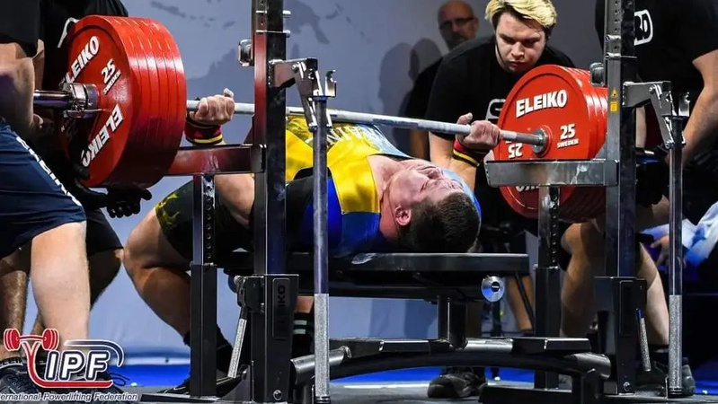 Луцькі пауерліфтери отримали 20 тисяч гривень від міськради. ФОТО