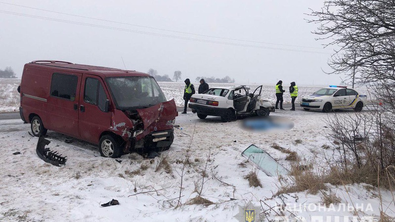 На Волині у смертельній аварії загинув 37-річний чоловік. ФОТО. ВІДЕО