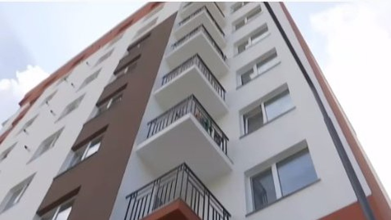 Посварилася з хлопцем і вживала спиртне: деталі трагедії у Луцьку, де дівчина викинулася з 6-го поверху