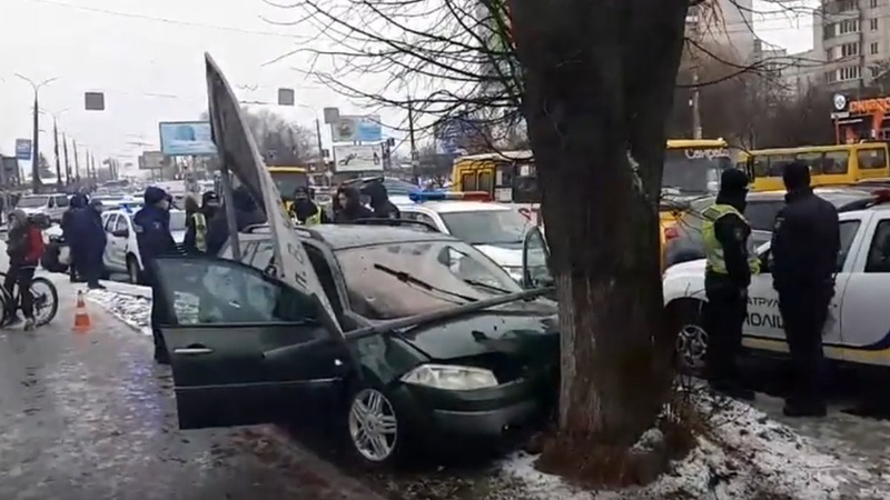 ДТП на проспекті Соборності в Луцьку. ВІДЕО