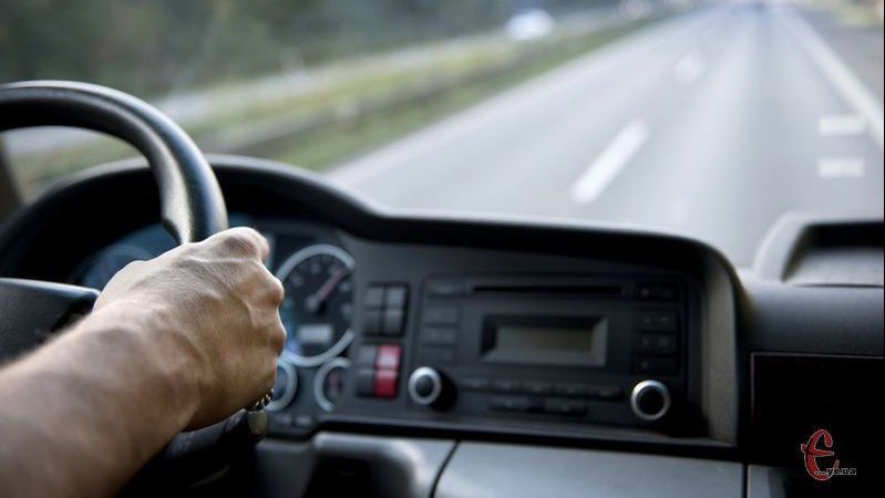 На Волині водій-далекобійник хотів відкупитися від поліції за 100 євро