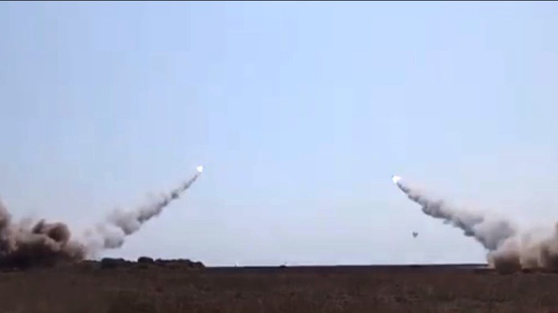 рашисти готують 3-тонні «сюрпризи» з неба у Маріуполь: перехоплена розмова