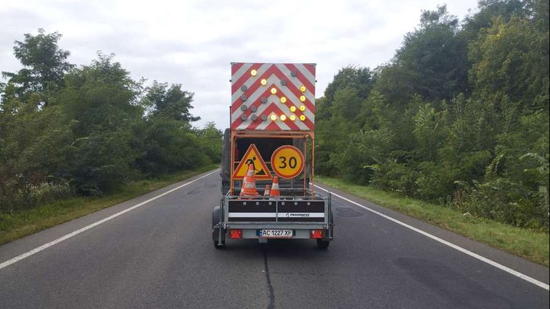 На Волині оновлюють розмітку на стратегічно важливих автошляхах. ФОТО