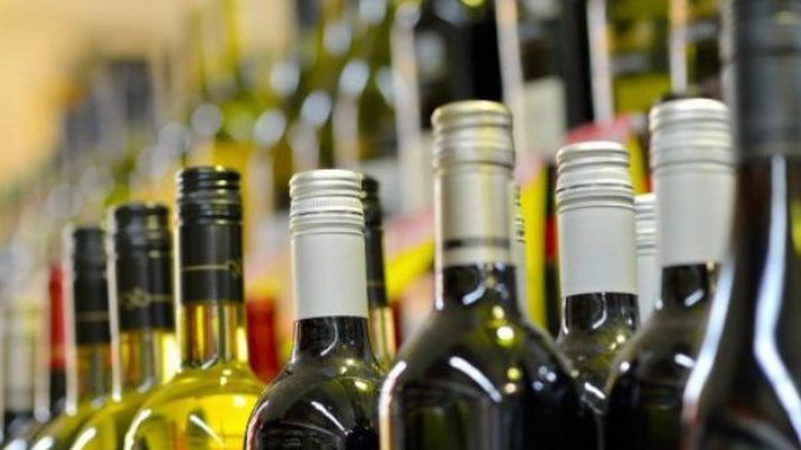 На Волині зафіксували продаж цигарок та алкоголю без акцизу