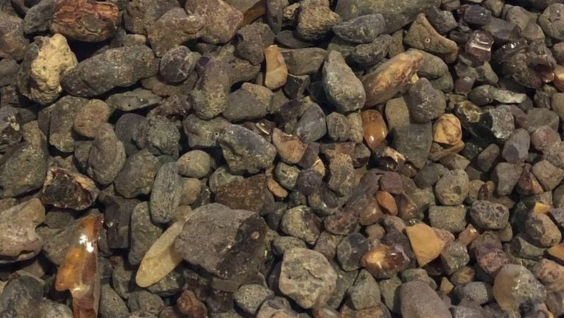 Справа на мільйон: провину волинських бурштинокопачів не довели, коштовне каміння продадуть