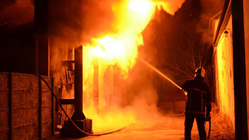 У селі на Волині від вогню рятували житловий будинок