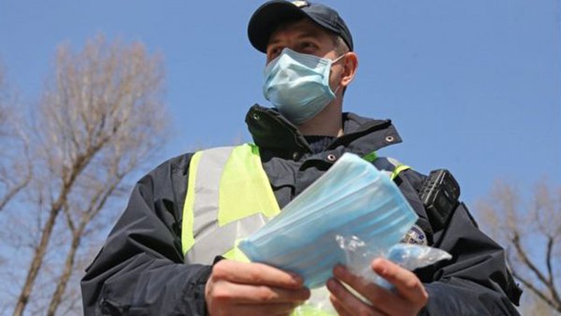 На Волині поліція проводить рейди щодо дотримання обмежувальних протиепідемічних заходів та маскового режиму