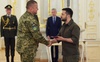 Залужний став першим кавалером Хреста бойових заслуг