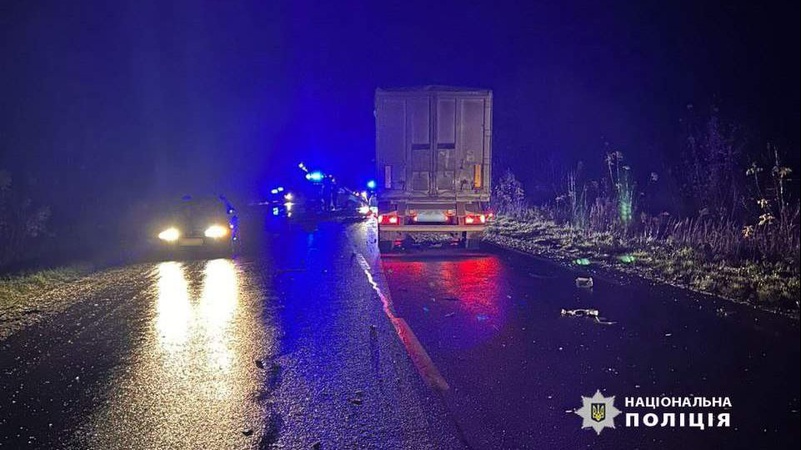 Смертельна ДТП: молода водійка мікроавтобуса загинула внаслідок зіткнення з фурою на Волині. ФОТО