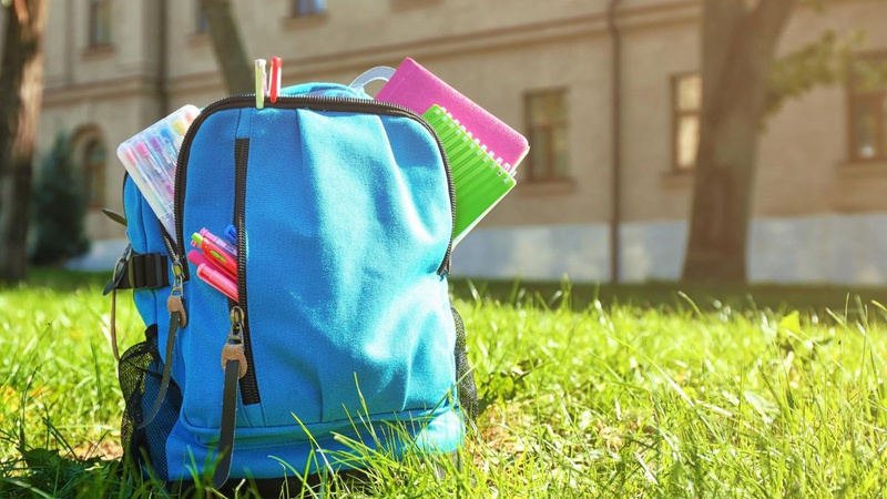 Очне навчання з 1 вересня розпочнуть лише школи з укриттями