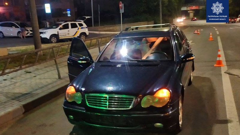 У Луцьку водій-нахаба скоїв аварію та зник