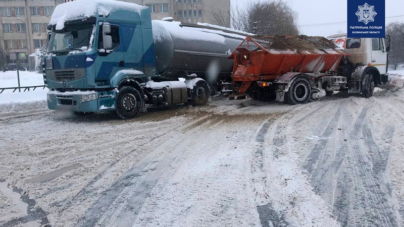 На перехресті вулиць у Луцьку – затор