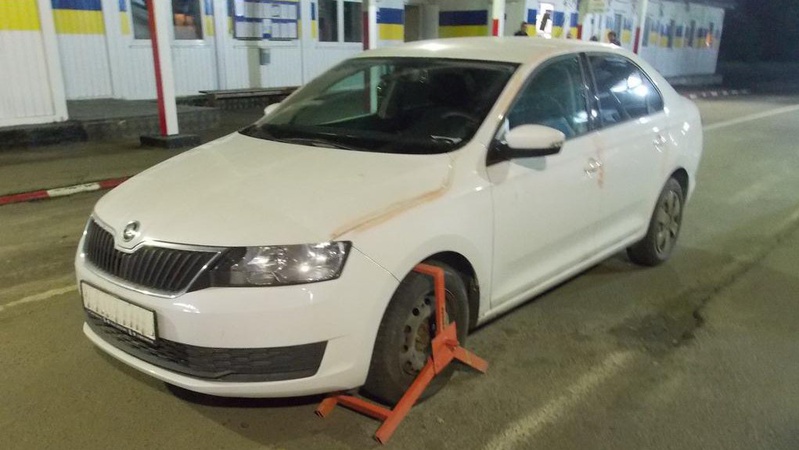 На волинському кордоні затримали росіянина з викраденим авто