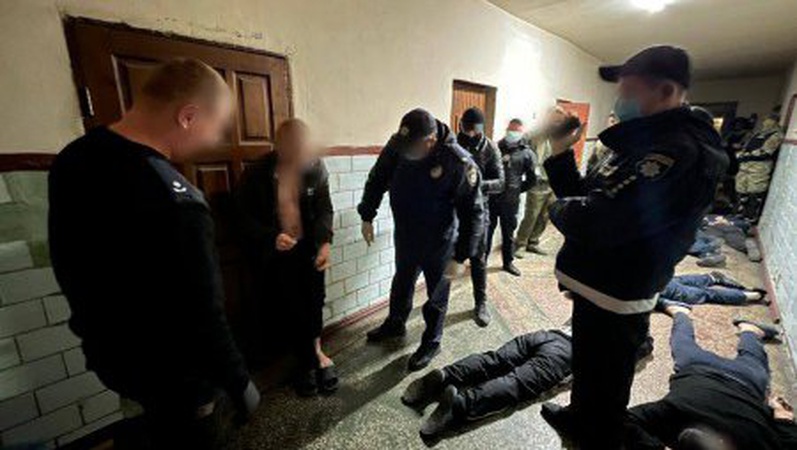 Пропонували послуги з передоплатою: на Волині судитимуть шахраїв, які ошукували громадян з усієї країни в мережі